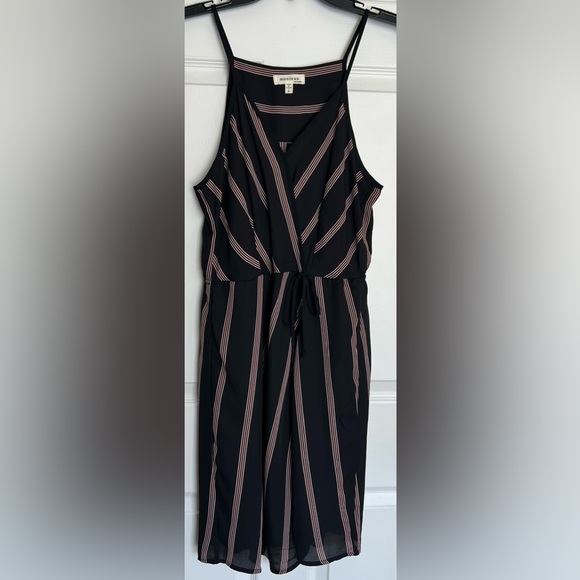Monteau Dresses & Skirts - Monteau black pink striped mini dress wrap high slit size large